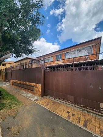 4 Bedroom Townhouse