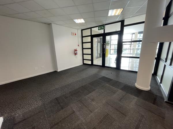 439 m² Commercial space