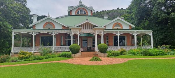 6 Bedroom House