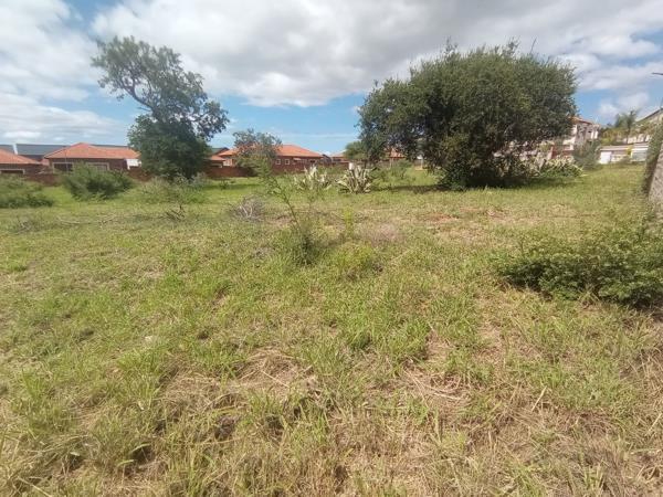 2 705 m² Land