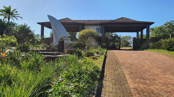 1 912 m² Land