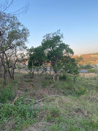 1 560 m² Land