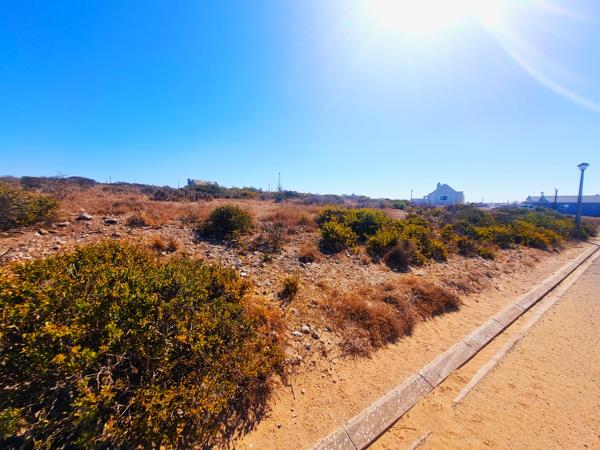 750 m² Land