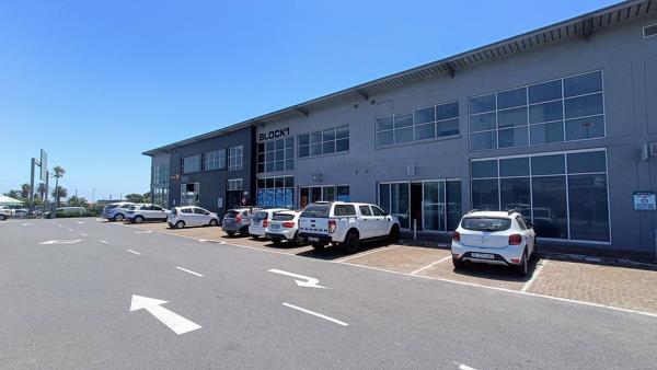 114  m² Commercial space