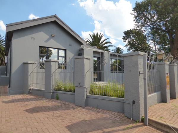 320  m² Commercial space