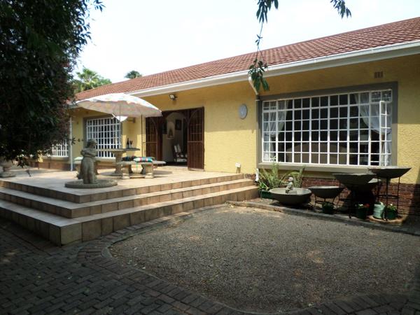 6 Bedroom House