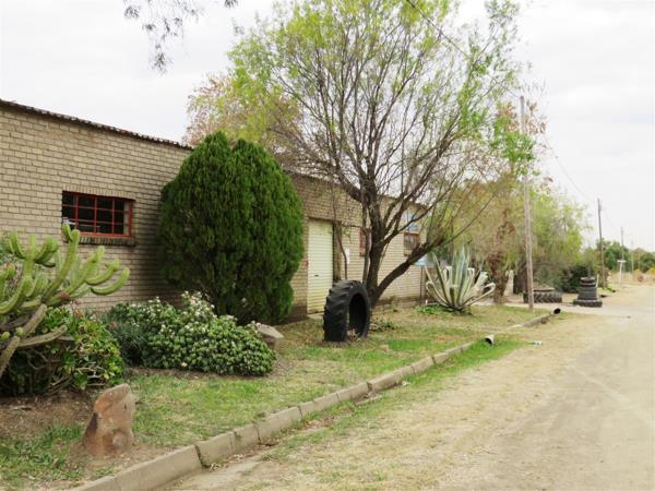 300  m² Commercial space