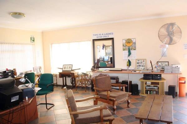 400 m² Commercial space
