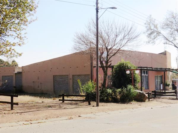 595  m² Commercial space