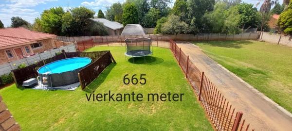 665 m² Land
