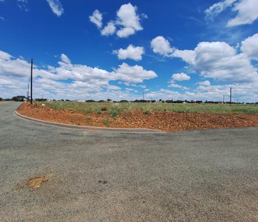 643 m² Land