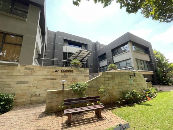 3 440  m² Commercial space