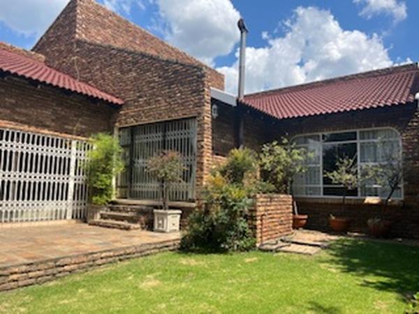 5 Bedroom House