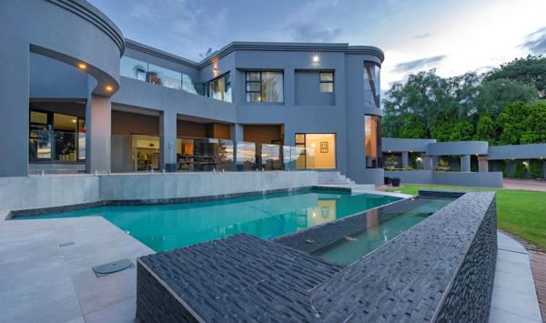 5 Bedroom House