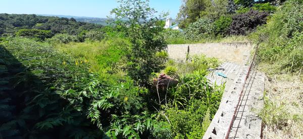 1 075 m² Land