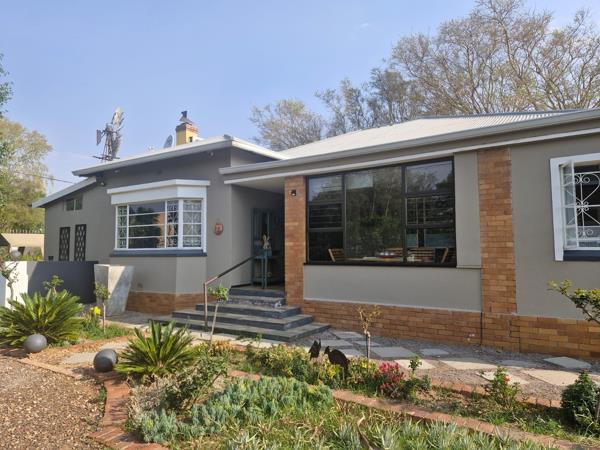 9 Bedroom House