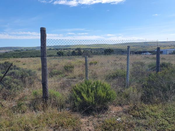 5 045 m² Land