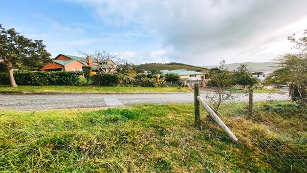1 020 m² Land