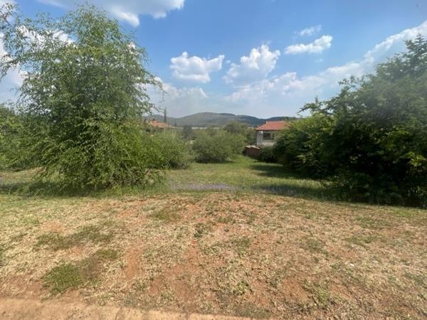 1 147 m² Land
