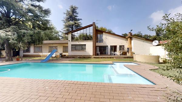6 Bedroom House