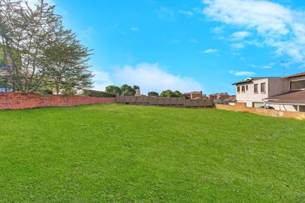 922 m² Land
