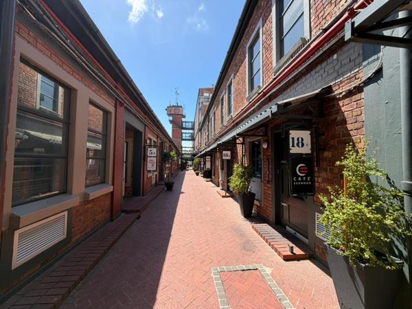 124  m² Commercial space