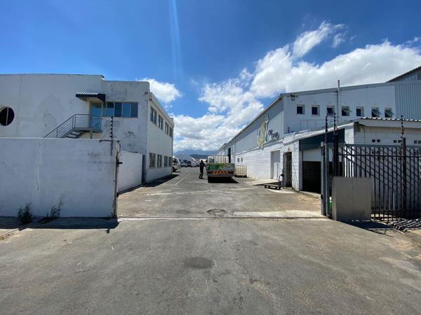 310 m² Industrial space