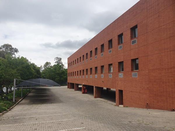 3 230 m² Commercial space