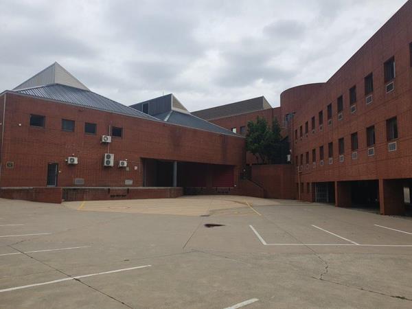 3 230 m² Commercial space