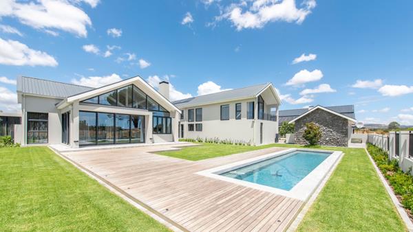 5 Bedroom House