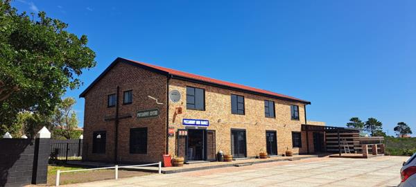 399  m² Commercial space