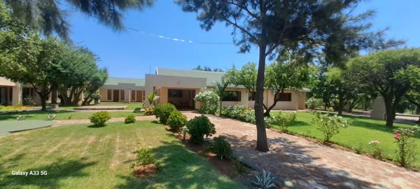 960 m² Office Space