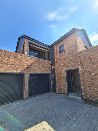 3 Bedroom Townhouse