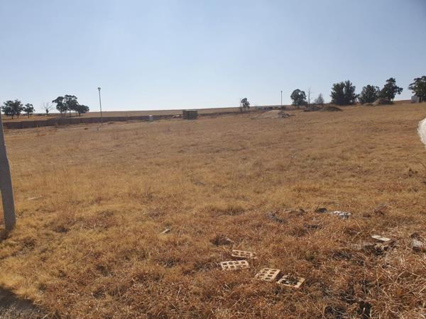 847 m² Land