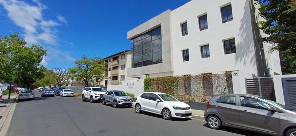 109  m² Commercial space