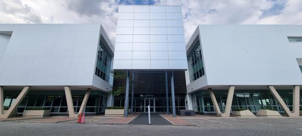 645 m² Commercial space