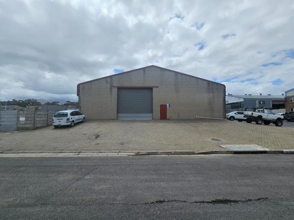 5 672  m² Industrial space