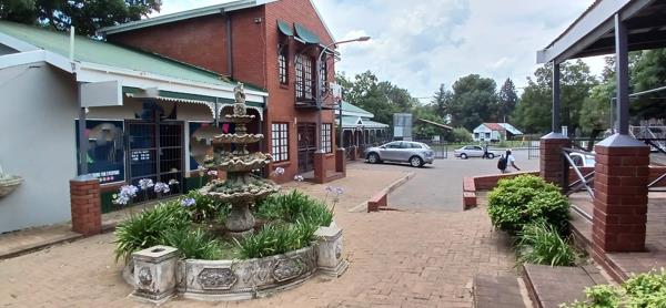 34  m² Commercial space