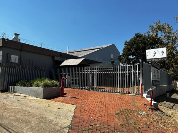 2 700  m² Industrial space