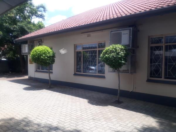295 m² Commercial space