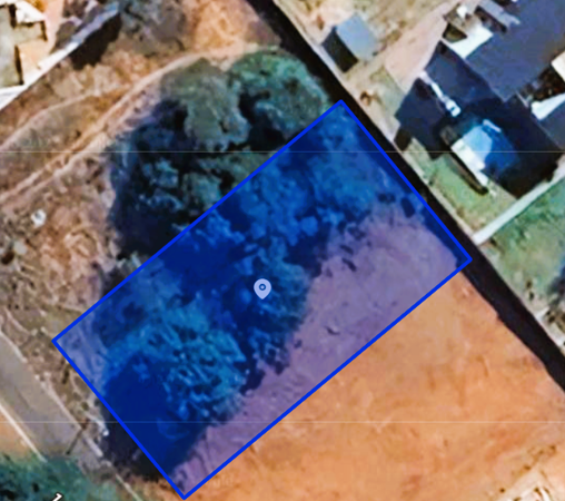1 237 m² Land