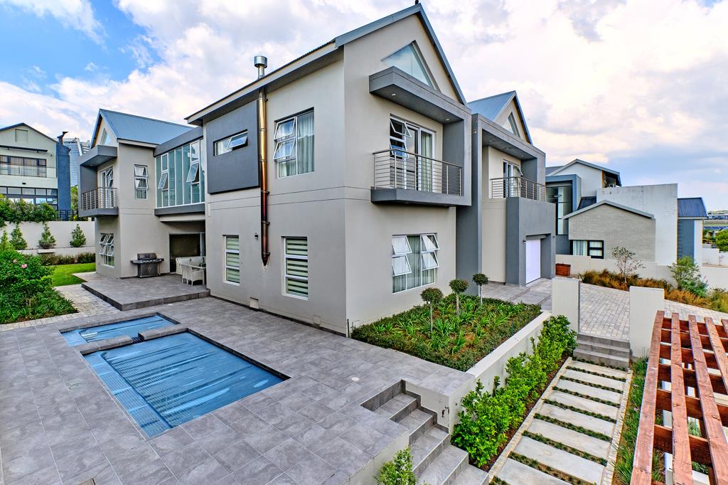 4 Bedroom House
