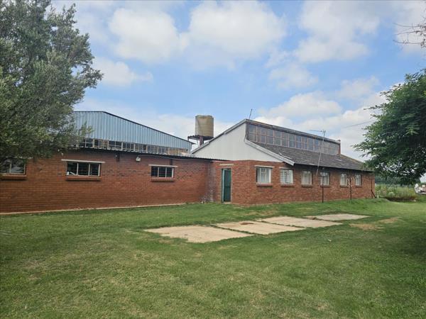 4.7 ha Farm