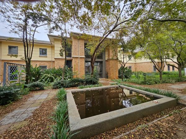 3 720  m² Office Space