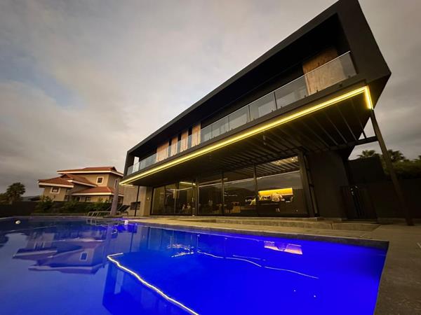5 Bedroom House