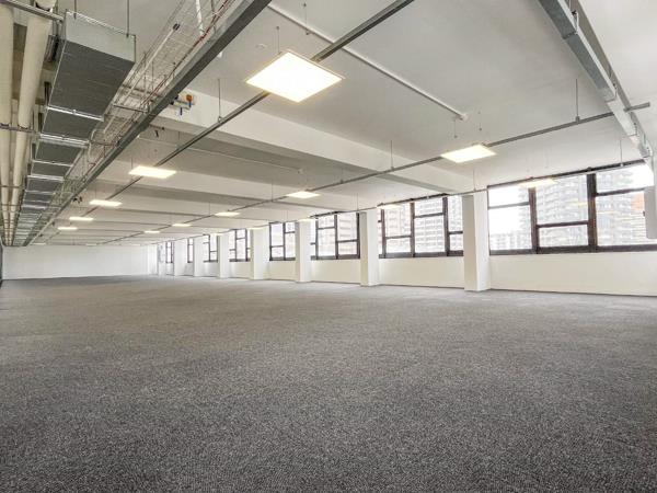504 m² Office Space