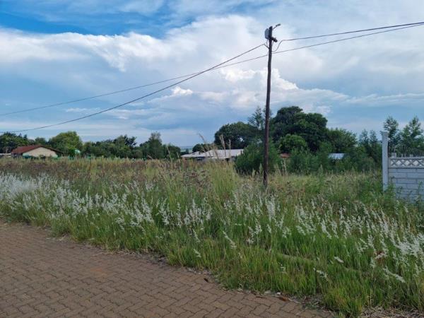 892 m² Land