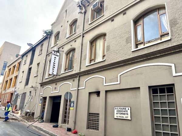 900  m² Commercial space