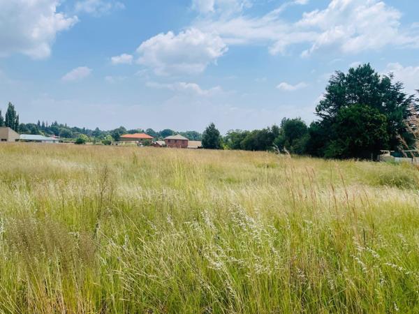 4 047 m² Land