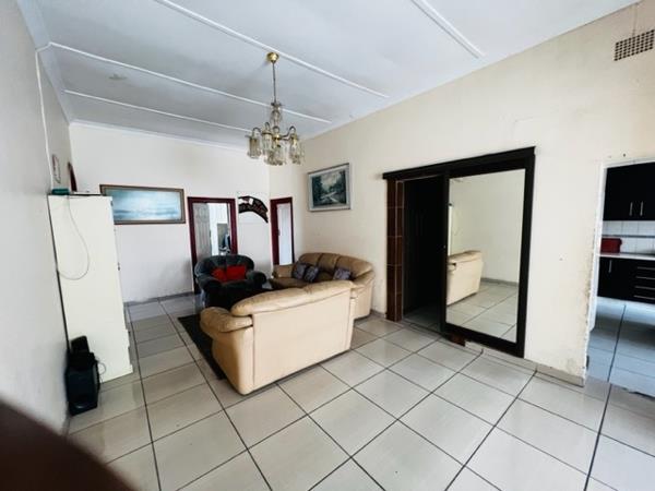 5 Bedroom House
